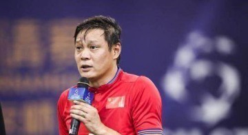 电竞赛事直播-范志毅批张琳芃失误丢球：12强这么失误还怎么踢？