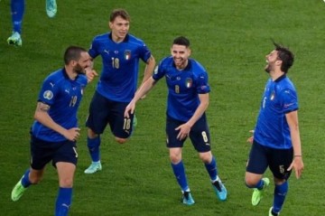 电竞赛事直播-【观察】意大利球员不是流量明星 曼奇尼是时代导演